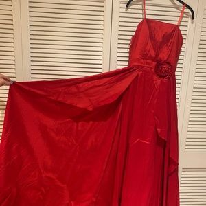 Rocket Red Prom Dress! Like New (Worn Once) Size: Large